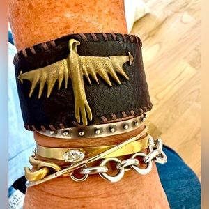 CLP Thunderbird Leather Cuff Bracelet. NWOT. Brown with gold/bronze detail.